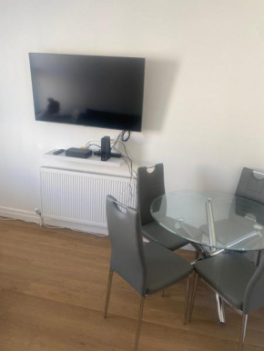 Lovely 2 bedroom apartment near stokes Croft central!!!